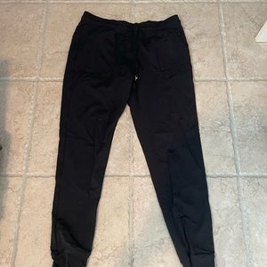 ZYIA Joggers. Dog loving home.